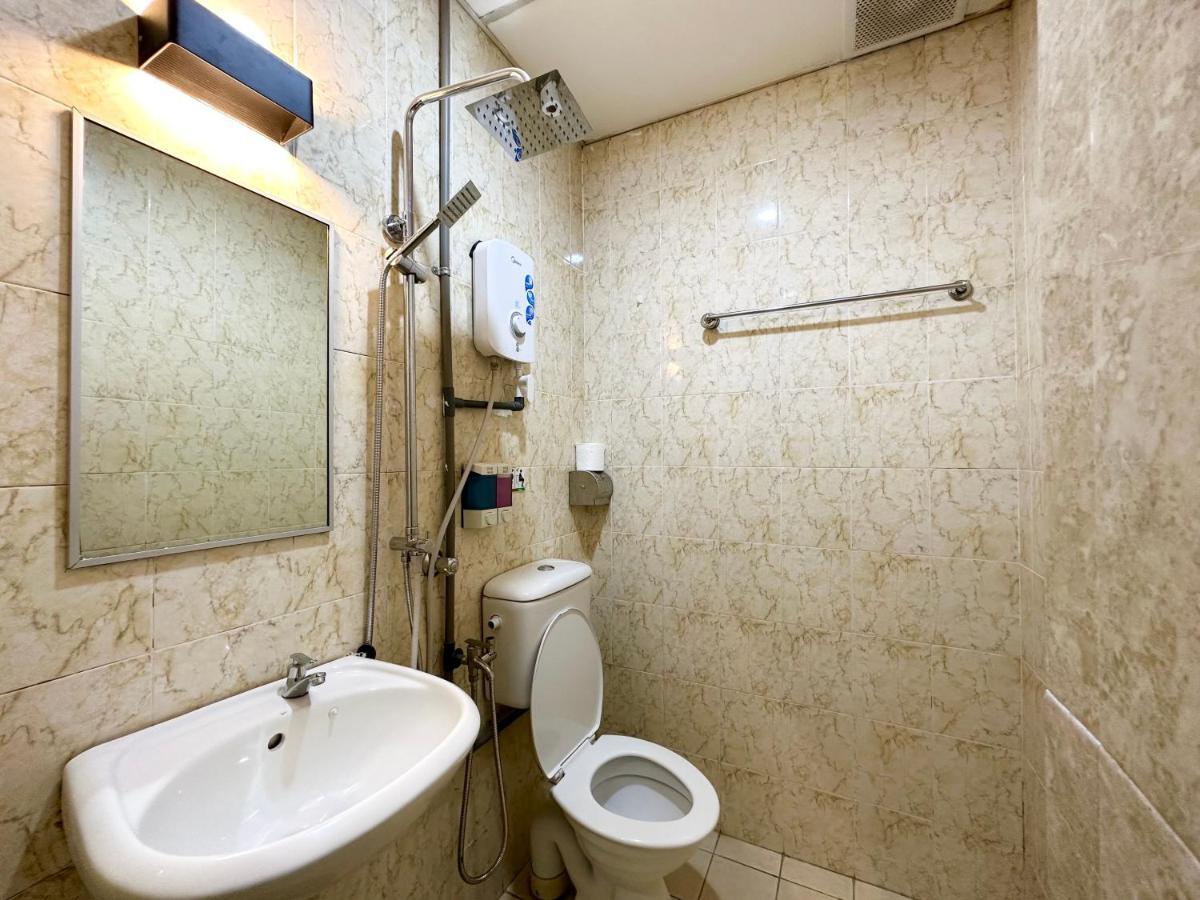 Hotel Tourist City Centre By Hotspot Essential Kota Kinabalu Exterior foto