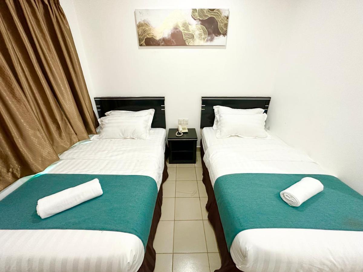 Hotel Tourist City Centre By Hotspot Essential Kota Kinabalu Exterior foto