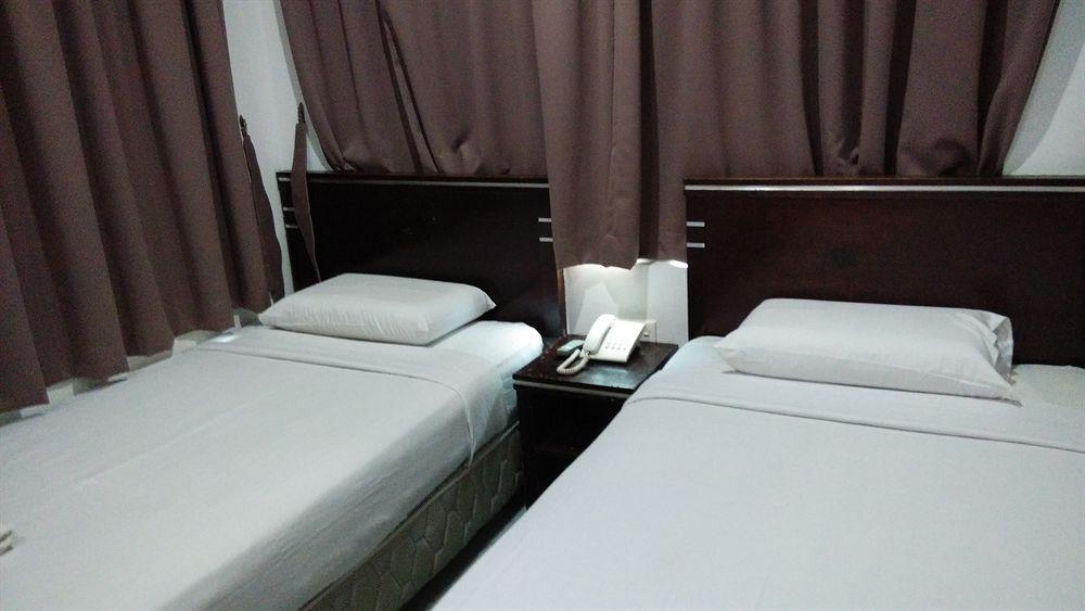 Hotel Tourist City Centre By Hotspot Essential Kota Kinabalu Exterior foto